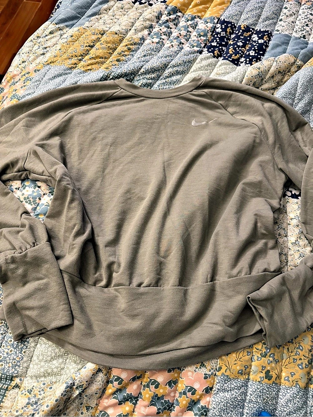 Nike Nike Primary Fleece Men's Dri-FIT UV Performance Crew Gray Large Like New